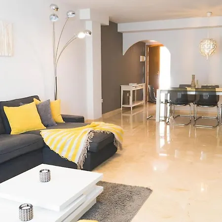 Moderno En Guadalmina Golf -