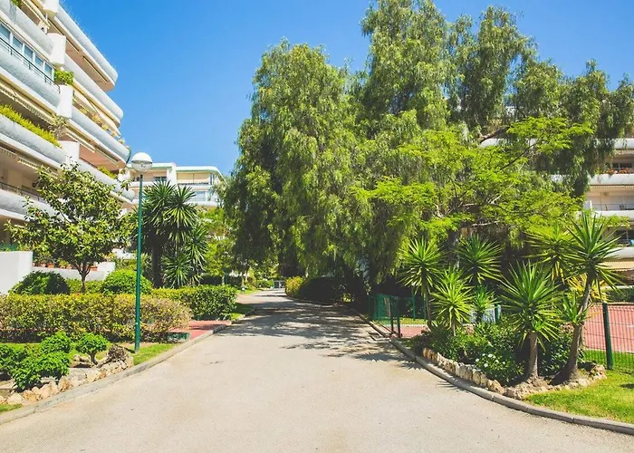 Moderno En Guadalmina Golf -