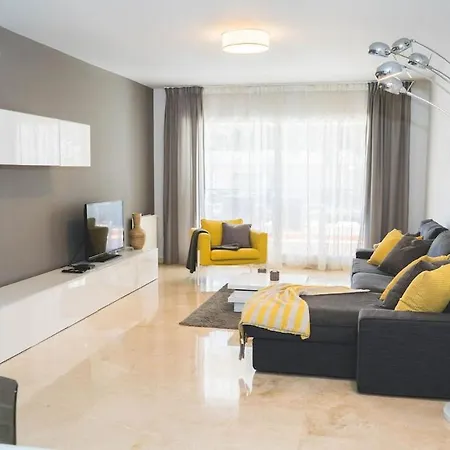 아파트 Precioso En Guadalmina Golf - *